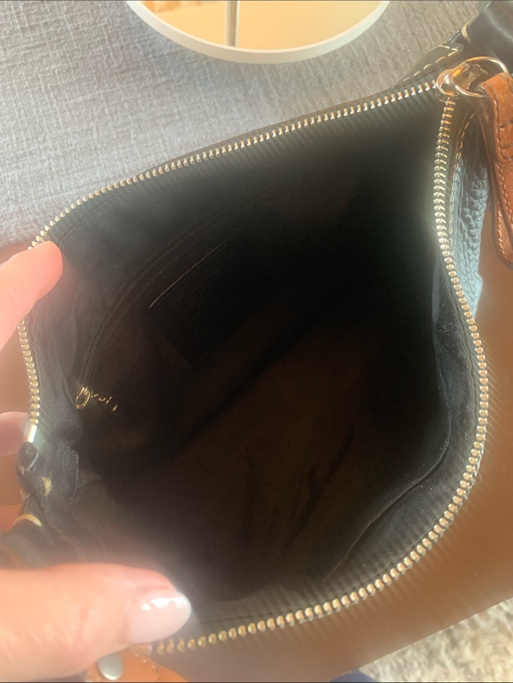Coach Chelsea shoulder bag EUC - Picture 11 of 13